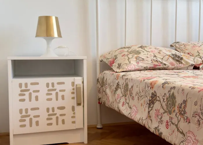 Apartman Ostrea ***