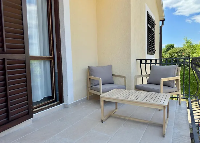 Ostrea *** Apartment Bale