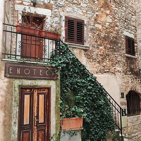 Apartment Ostrea ***