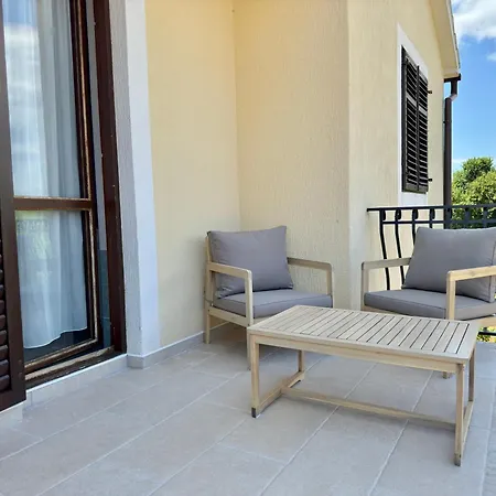 Ostrea *** Apartment Bale