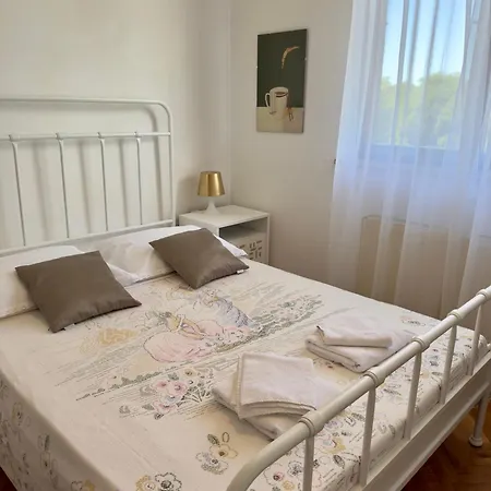 Ostrea *** Apartment Bale